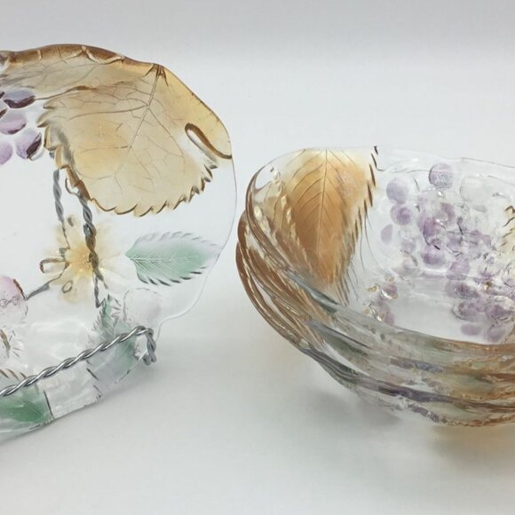 Glass 7" Oval Glass Bowls Embossed Fruit Design Fruit Dessert Cereal VTG 4 pc - Picture 1 of 4